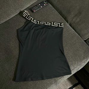 One shoulder strap t shirt